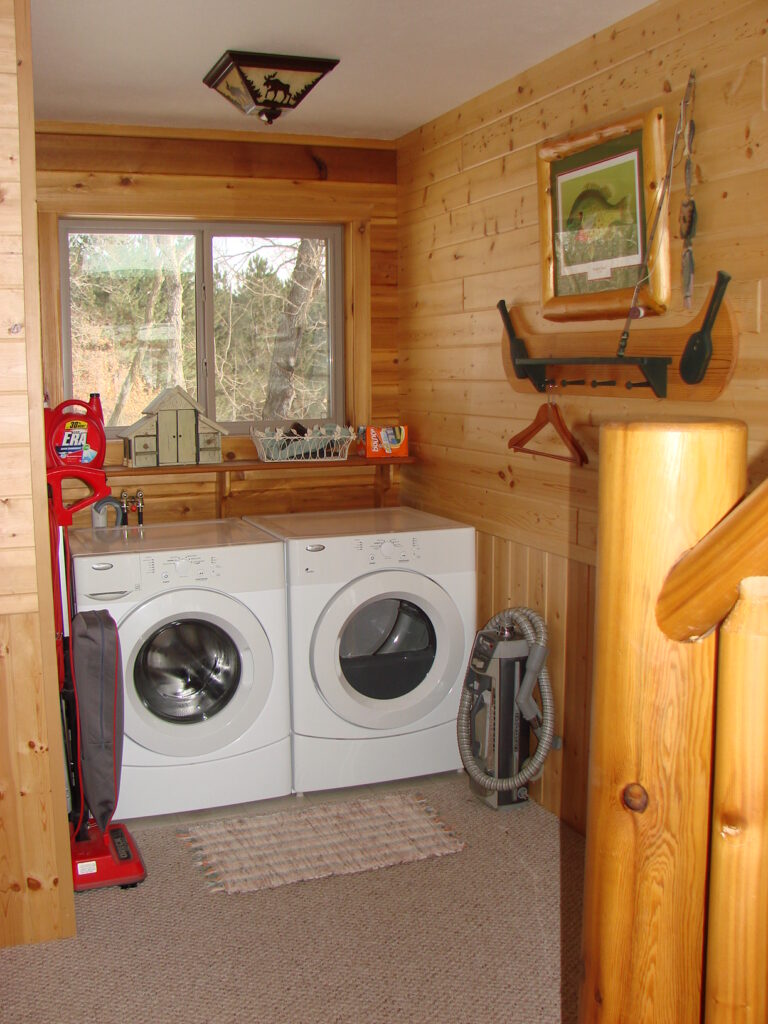 Log Retreat Laundry Room